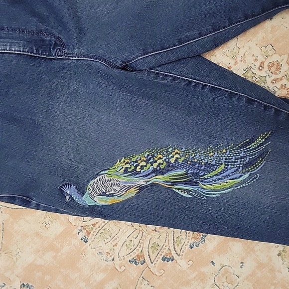 Martha Stewart jeans embroidered ankle blue jeans 5 pocket style size 8 EUC… - Picture 5 of 11